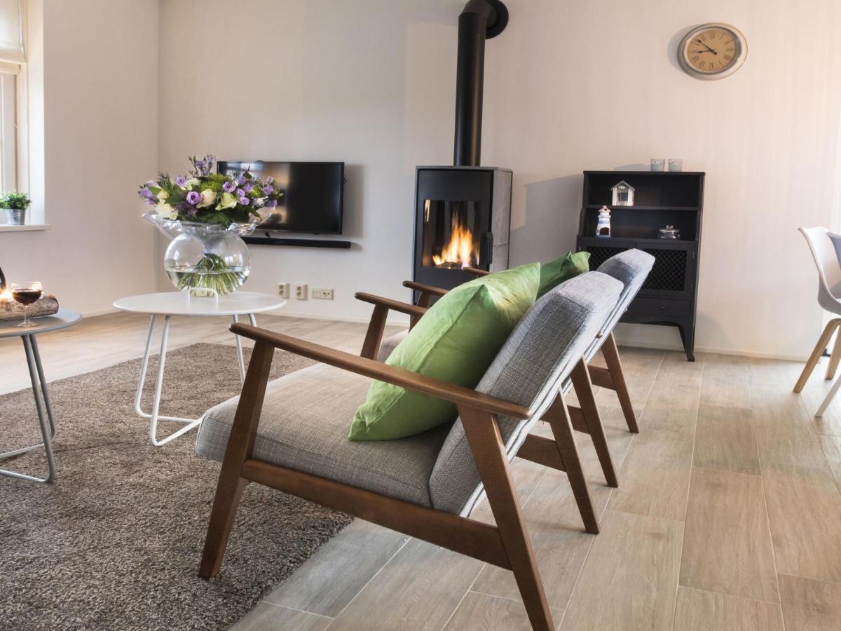 Rustic Holiday Home In Wissenkerke With Garden 外观 照片